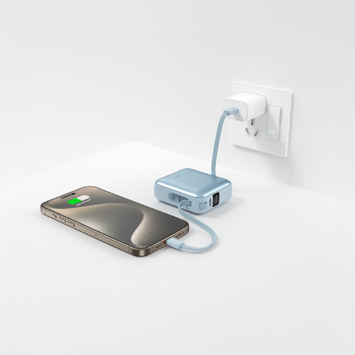 LZEL Neurode Sync Mini 10000mAh PD 3.0 & QC 3.0 باور بانك 22.5 واط، كابلات USB-C وLightning مدمجة - أزرق
