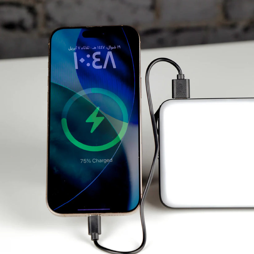 LZEL Luminova Surg10 LED Light & Powerbank 100–800 Lumens, USB-C – Black
