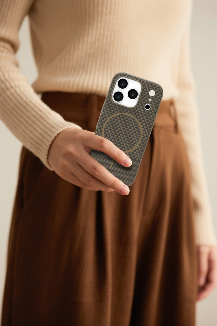 LZEL Magcarbon Splice Case for iPhone 17 Pro Max