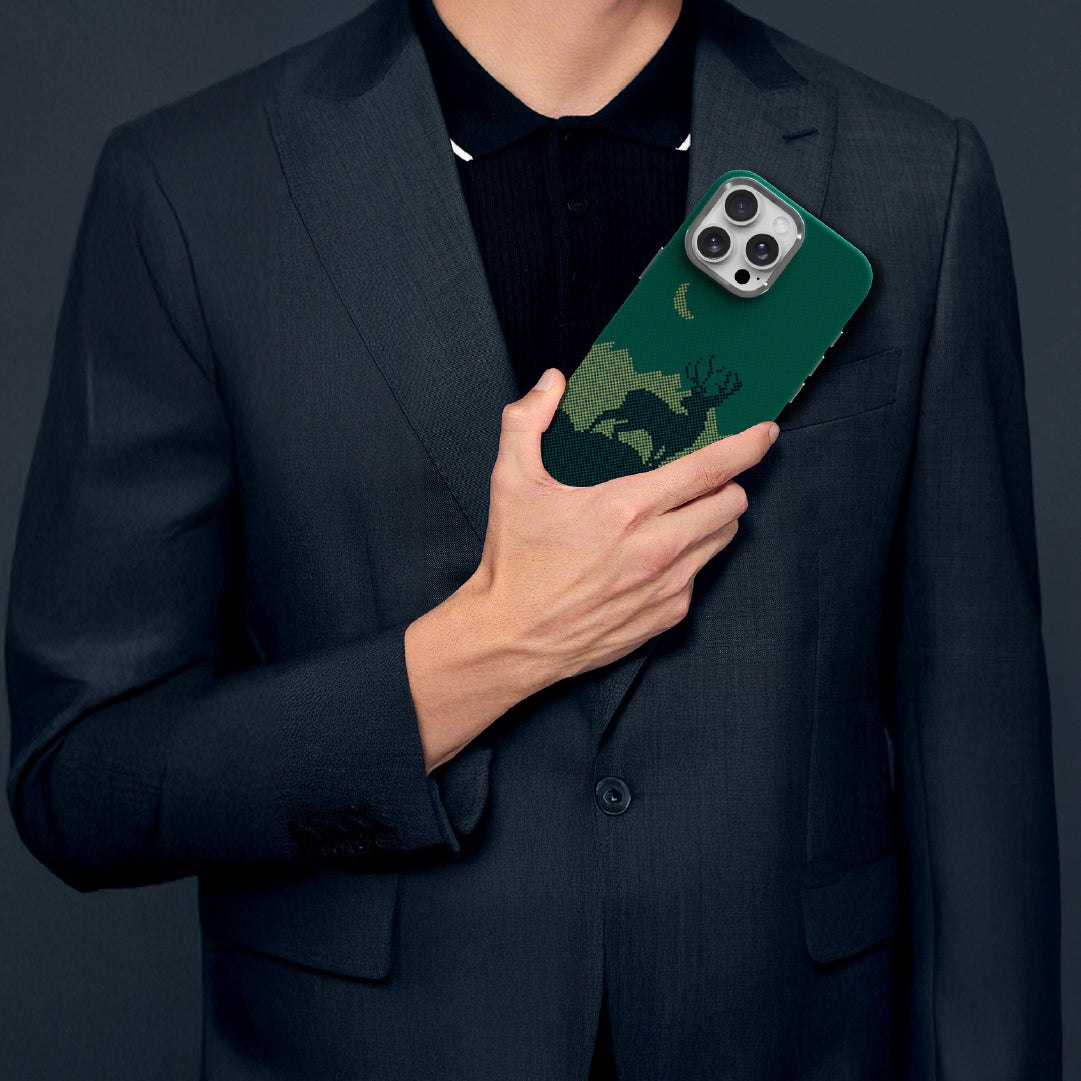 LZEL MagCarbon Deer Cover for iPhone 16 Pro - Green Deer