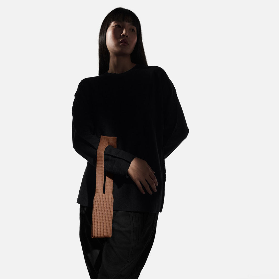 Phone Pocket with Strap – Stretch Knit Wearable iPhone Holder 40 cm | Cinnamon
