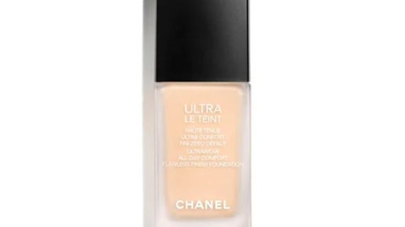 Chanel ULTRA LE TEINT FLUIDE Ultrawear - All-Day Comfort - Flawless Finish Foundation - BD10 - 30 ml