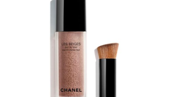 Chanel LES BEIGES WATER-FRESH TINT Water-Fresh Tint With Micro-Droplet Pigments. Bare Skin Effect. Natural And Luminous Healthy Glow - Deep