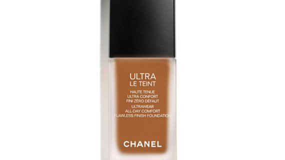 Chanel ULTRA LE TEINT FLUIDE Ultrawear - All-Day Comfort - Flawless Finish Foundation - B140 - 30 ml