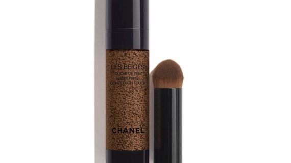 Chanel Les Beiges Touch Water-Fresh Complexion With Micro-Droplet Pigments - BD121 Dark