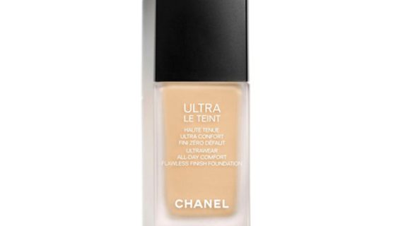 Chanel ULTRA LE TEINT FLUIDE Ultrawear - All-Day Comfort - Flawless Finish Foundation - BD31 - 30 ml