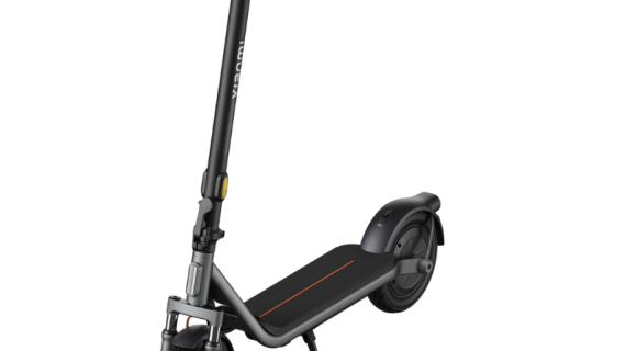 Xiaomi Electric Scooter 6 Lite GL – 25km Range, Front Suspension, 10″ Pneumatic Tires