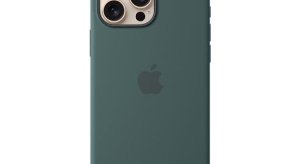 Apple iPhone 16 Pro Silicone Case with MagSafe | Lake Green